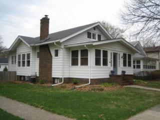 1839 Douglas St, Rockford, IL 61103-4727