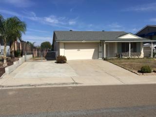10137 Ashdale Ln, Santee, CA 92071-1635