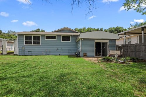 8048 Woodvale Rd, Fort Worth TX  76135-4431 exterior