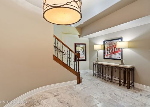 6403 Garfield Ave, Willowbrook IL  60527-5237 exterior