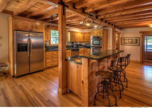 16704 Northwoods Blvd, Truckee, CA 96161-6529