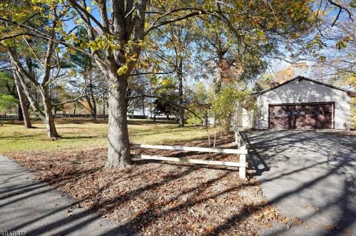 807 Greenville Rd, Wantage, NJ 07461-3614