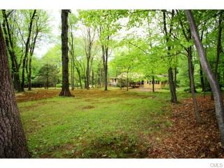 95 Old Kingdom Rd, Wilton, CT 06897-2815