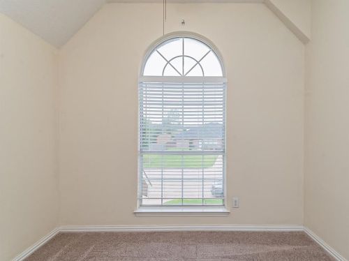 8113 Hulen Park Cir, Fort Worth TX  76123-1353 exterior