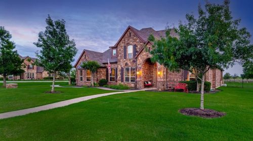 1316 Rollie Michael Ln, Fort Worth, TX 76179-9171