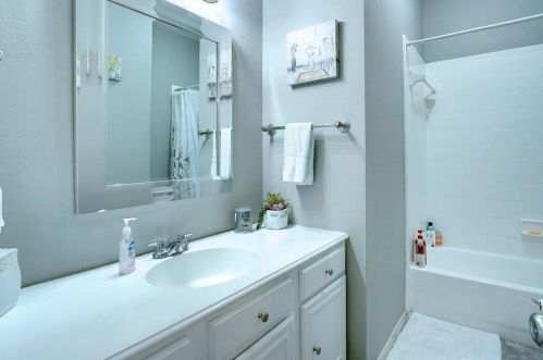 4506 Parkview Ln, Fort Worth TX  76137-5457 exterior