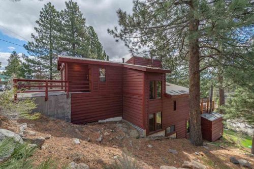 10068 Olympic Blvd, Truckee, CA 96161-1701