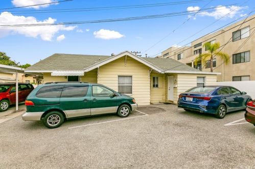 432 Ivy St, Glendale CA  91204-1027 exterior