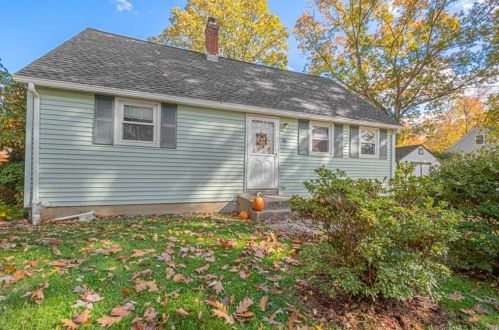 76 Berry Ln, Colchester, CT 06415-1431