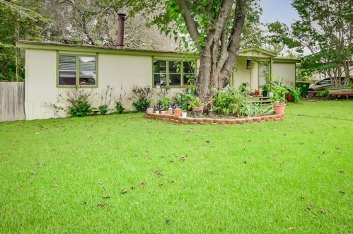 6009 Circle R Rd, Fort Worth, TX 76140-8413