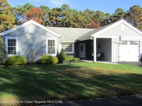 10 Abbey Ct, Lacey, NJ 08731-5604