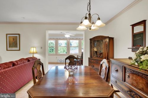 36 Cambridge Ct, Carlisle PA 17013-2733 exterior