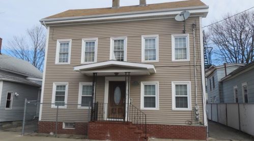 75 Ford St, Providence, RI 02907-2733