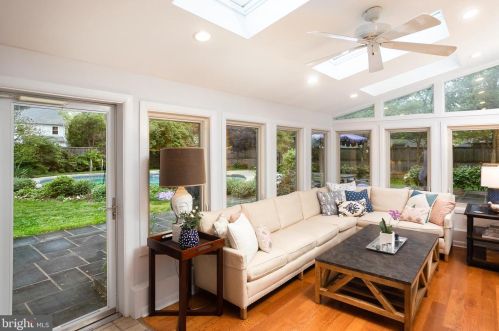 17 Leavitt Ln, Princeton NJ  08540-3921 exterior