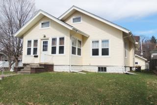 2237 Western Ave, Davenport, IA 52803-2720
