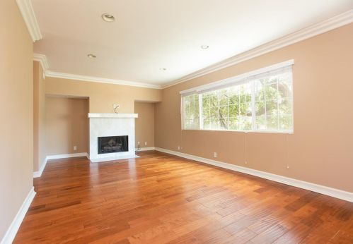 2411 Chevy Chase Dr, Glendale CA  91206-4525 exterior