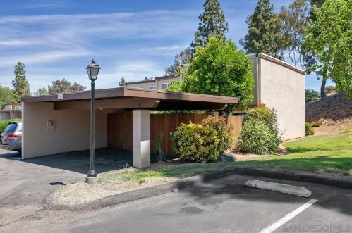 9237 Via Anita, Santee, CA 92071-4700