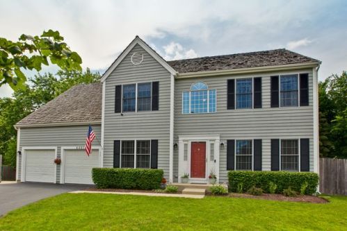 4485 Longmeadow Dr, Gurnee, IL 60031-3499
