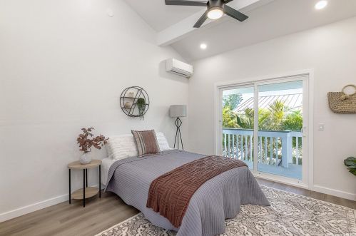1111 Kaumoku St, Honolulu HI  96825-1303 exterior