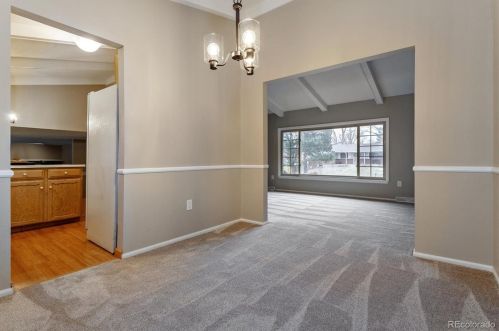 6117 Locust St, Englewood CO 80112-1324 exterior