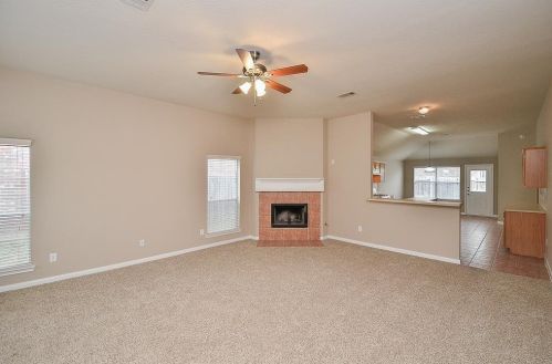 4907 Summer Rain Dr, Conroe TX  77303-2255 exterior