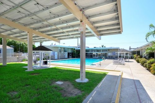 45 Maple Via, Anaheim CA  92801-1036 exterior