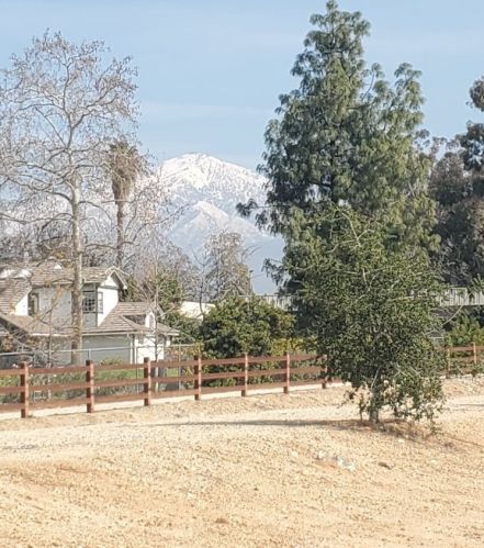 133 Rainbow Ln, Redlands, CA 92374-4805