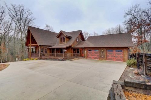 268 Shore Dr, Ozone, TN 37854-4774