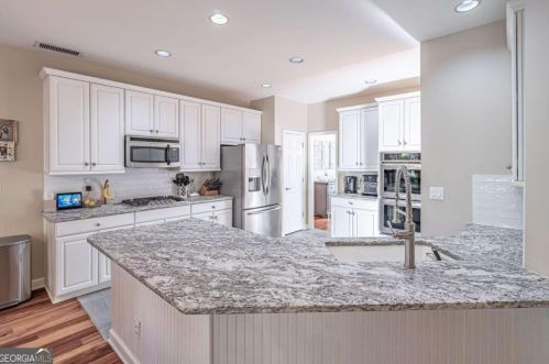 4625 Gran River Gln, Duluth GA  30096-6185 exterior