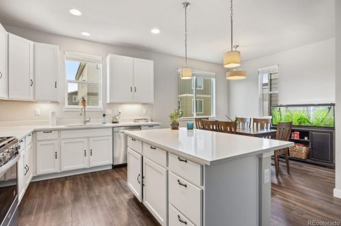 2418 Troy Ct, Aurora CO 80011-6641 exterior