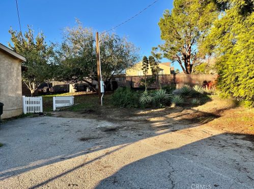 6062 Rouner Dr, Riverside CA  92509-1733 exterior