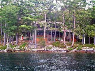7 Lewando Ln, Tuftonboro, NH 03894-4229