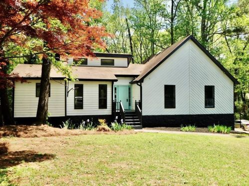 922 Post Road Way, Stone Mountain, GA 30088-2280