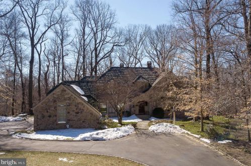 36 Oakridge Ct, Princeton, NJ 08540-1232