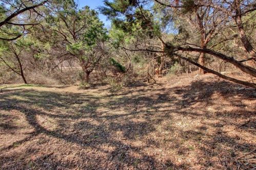6904 Dogwood Holw, Austin TX  78750-8213 exterior