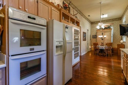 605 Bond St, Whitewright TX 75491-2212 exterior