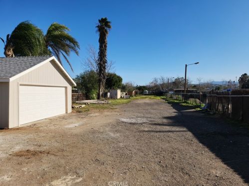 10864 Campbell Ave, Riverside CA  92505-2440 exterior