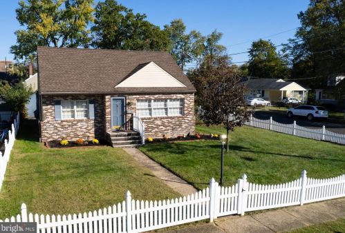 102 Simpson Ave, Runnemede, NJ 08078-1654