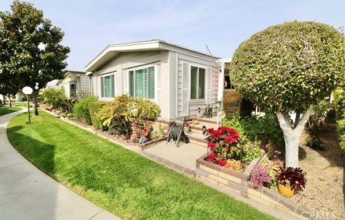 240 Clearlake Cir, Placentia, CA 92870-6401