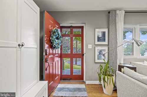 4642 20th Pl, Arlington, VA 22207-2408