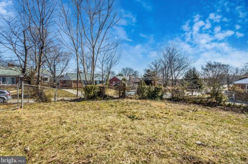 8107 Lockney Ave, Silver Spring MD 20912-7304 exterior