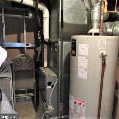 40 St, Trenton NJ 08691-4125 exterior