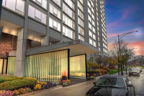 2800 Lake Shore Dr, Chicago IL  60657-6232 exterior