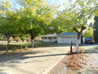 14527 Holiday Rd, Redding, CA 96003-9411