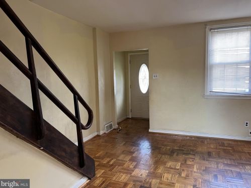 610 Longshore Ave, Philadelphia PA 19111-4423 exterior