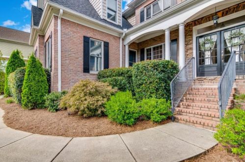 2373 Bronze Oak Ln, Braselton, GA 30517-4094