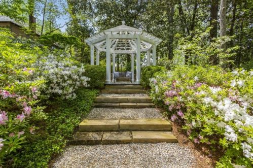 2868 Habersham Rd, Atlanta GA  30305-2959 exterior