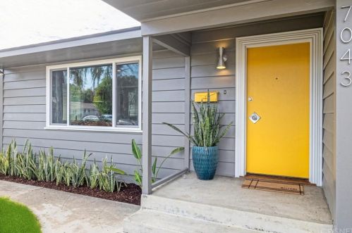 7043 Aldea Ave, Van Nuys, CA 91406-3621