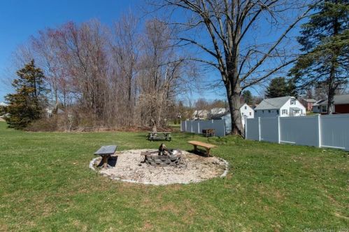 872 Randolph Rd, Middletown CT  06457-5239 exterior