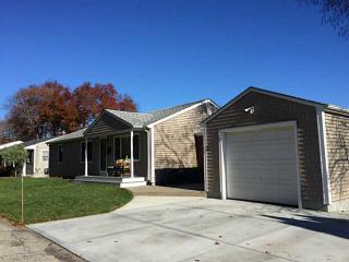 4 Roma Ave, Providence, RI 02919-2123